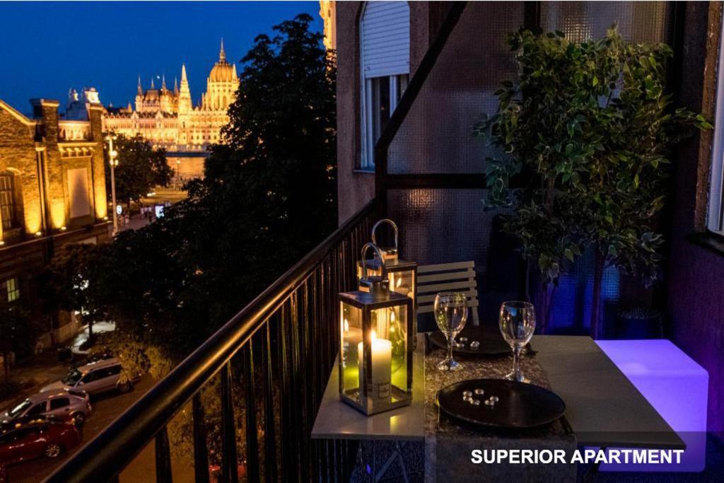 Bpr Agathe Elegant Suite With Parliament View 부다페스트 외부 사진