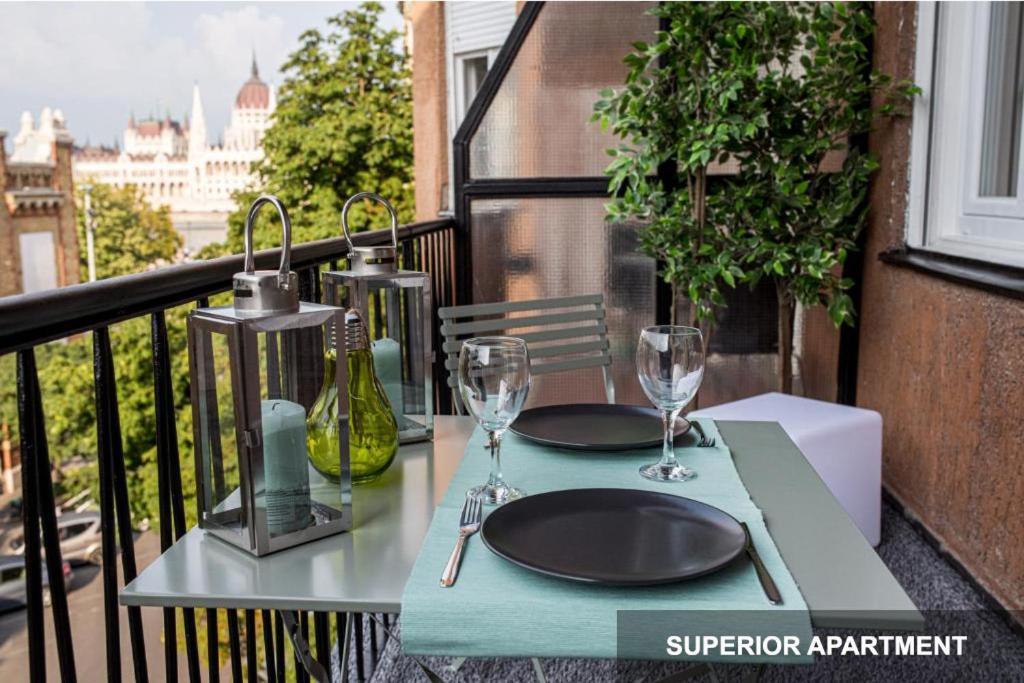Bpr Agathe Elegant Suite With Parliament View 부다페스트 외부 사진